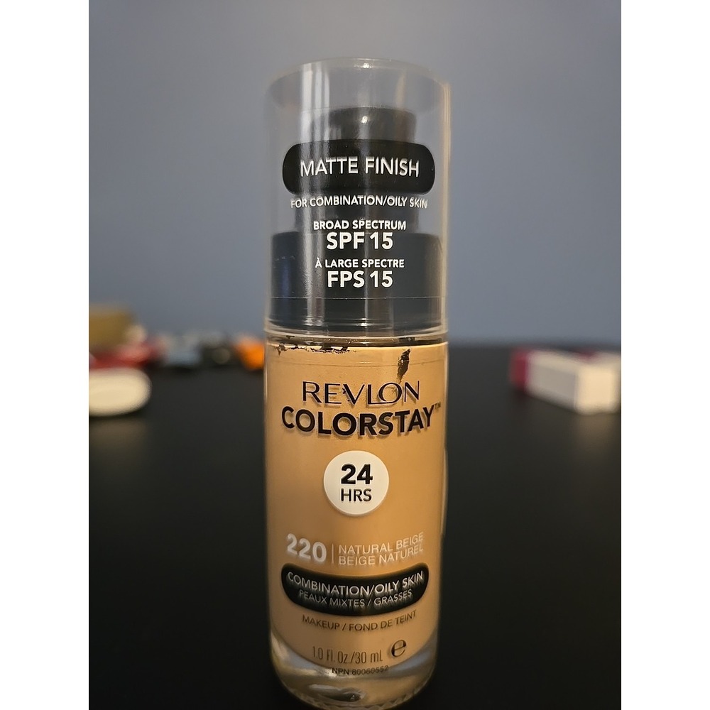 Revlon Colorstay‎ 24Hrs Makeup w/ SPF 15 - 220 Natural Beige